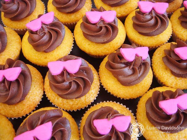 Cupcake Cenoura Pop | Confeitaria da Luana