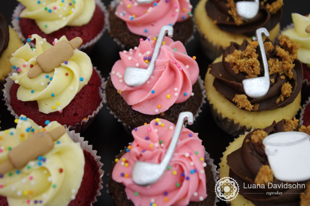 Chá de Cozinha colorido | Confeitaria da Luana