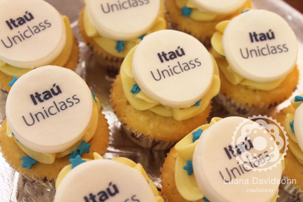 Cupcakes para Itaú Uniclass | Confeitaria da Luana