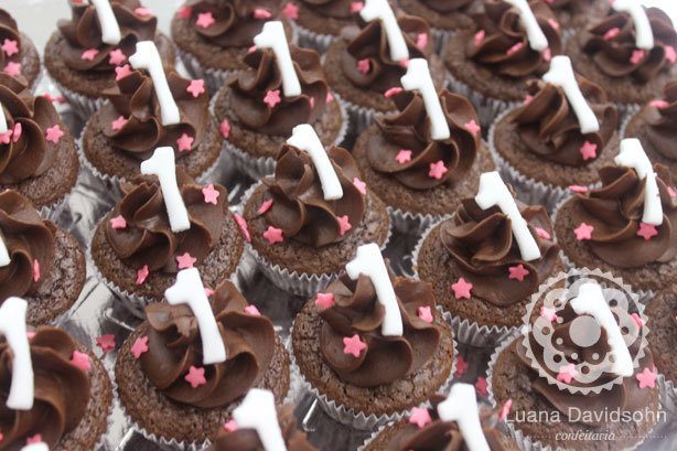 Cupcake 1 ano de empresa | Confeitaria da Luana