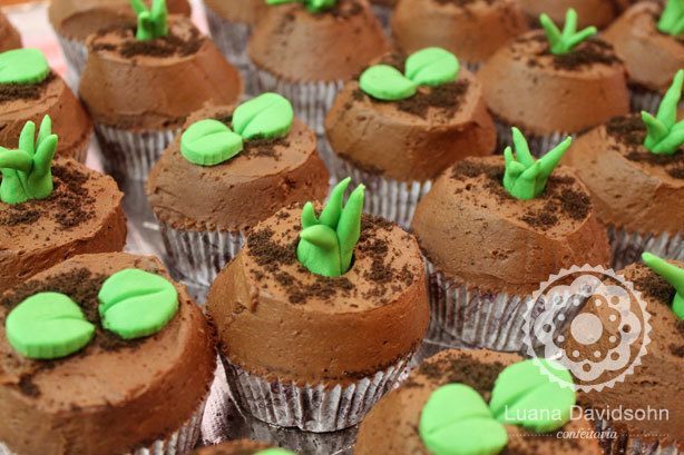 Cupcake Vaso de Planta | Confeitaria da Luana