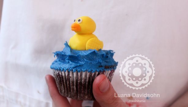 Cupcake Patinho de Borracha | Confeitaria da Luana