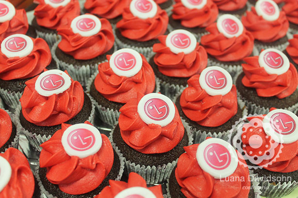 Cupcake para LG | Confeitaria da Luana