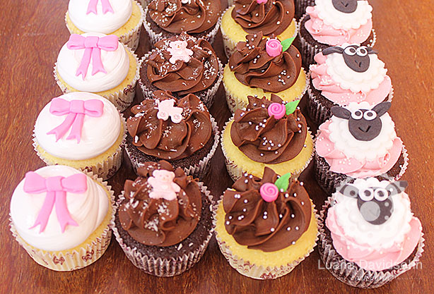 Cupcake para Chá de Bebê Laços e Ovelhas | Confeitaria da Luana