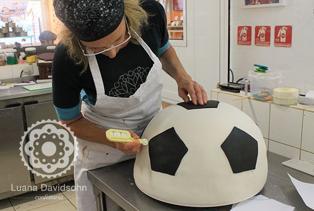  bolo de futebol gigante 