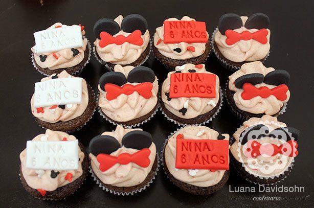 Cupcakes da Minnie para Nina | Confeitaria da Luana