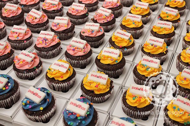 Cupcakes Brinde para Evento | Confeitaria da Luana