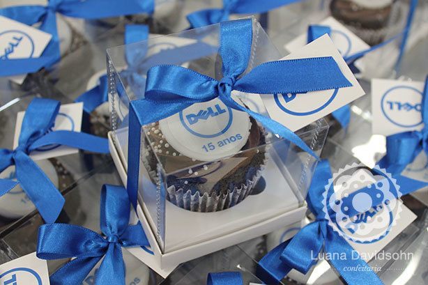 Cupcakes presente jornalistas Dell | Confeitaria da Luana