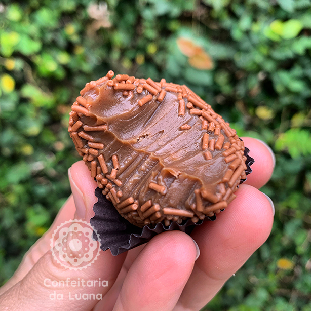 Brigadeiro Ao Leite e Meio Amargo