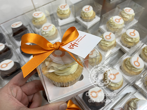 Cupcake Customizado Festa na Empresa | Confeitaria da Luana