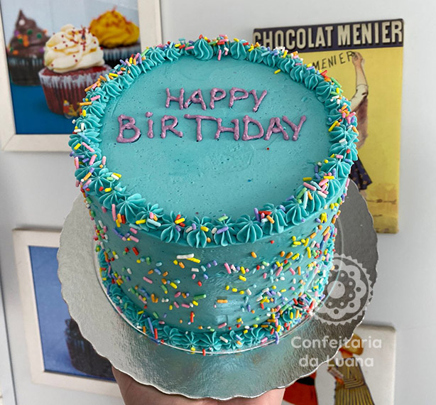 Bolo azul  Diy bolo de aniversário, Bolos de aniversário, Bolo lindo de  aniversário